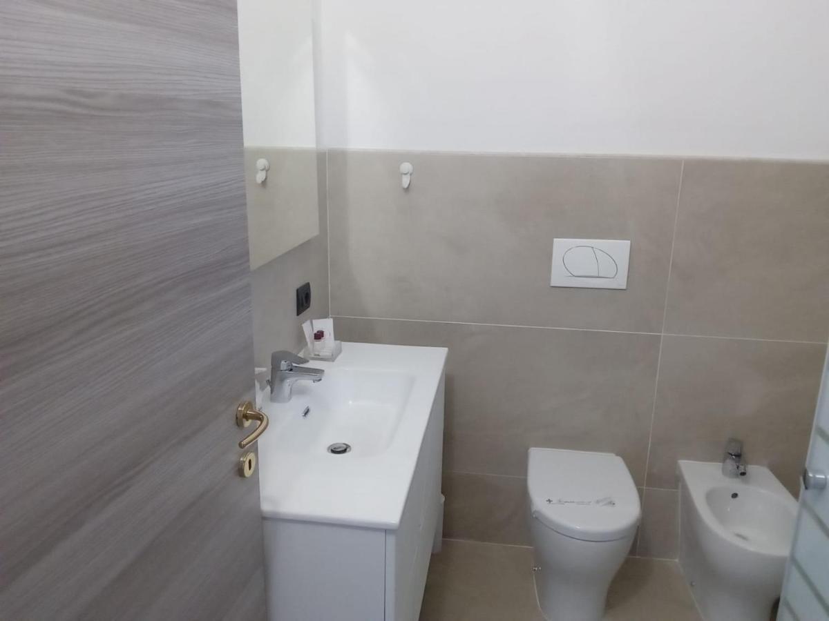 Appartamento Casa Stefania 3 Mandello del Lario Esterno foto