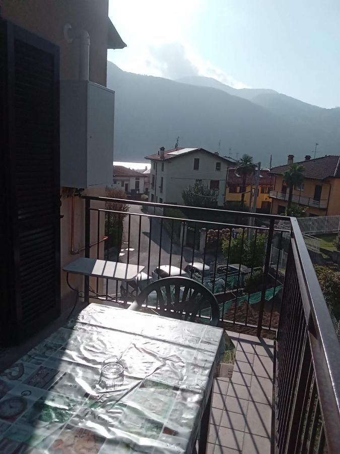 Appartamento Casa Stefania 3 Mandello del Lario Esterno foto