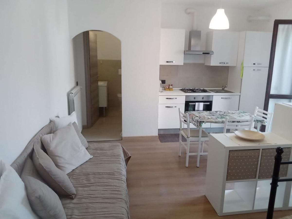 Appartamento Casa Stefania 3 Mandello del Lario Esterno foto