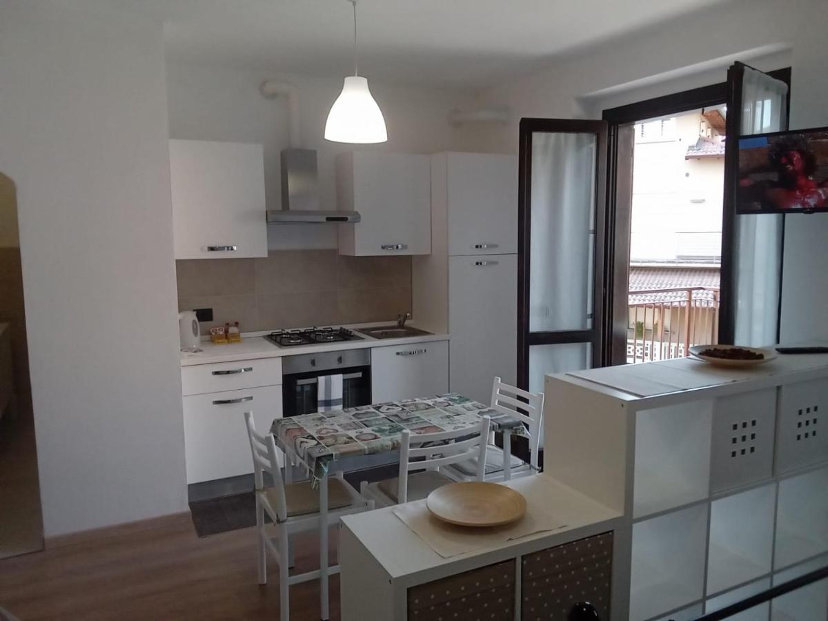 Appartamento Casa Stefania 3 Mandello del Lario Esterno foto