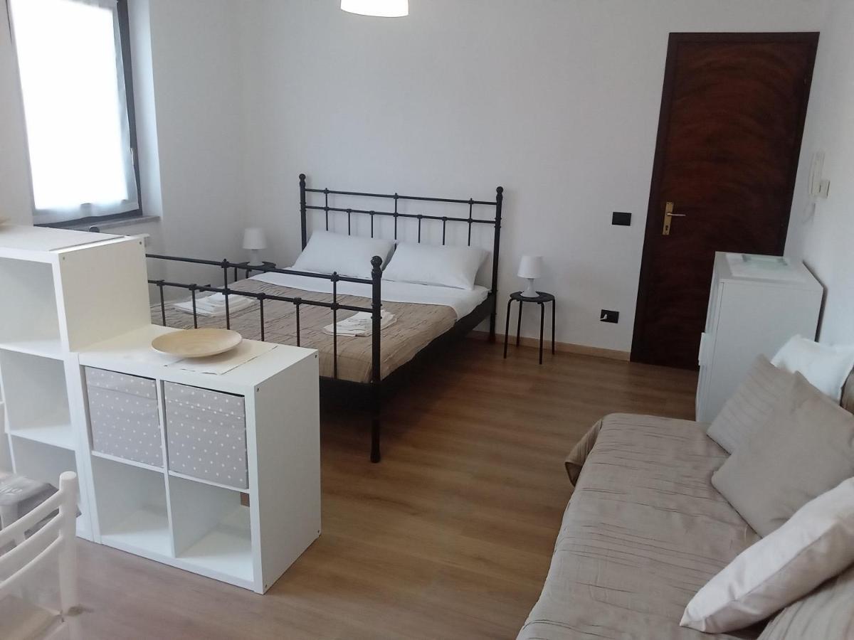 Appartamento Casa Stefania 3 Mandello del Lario Esterno foto