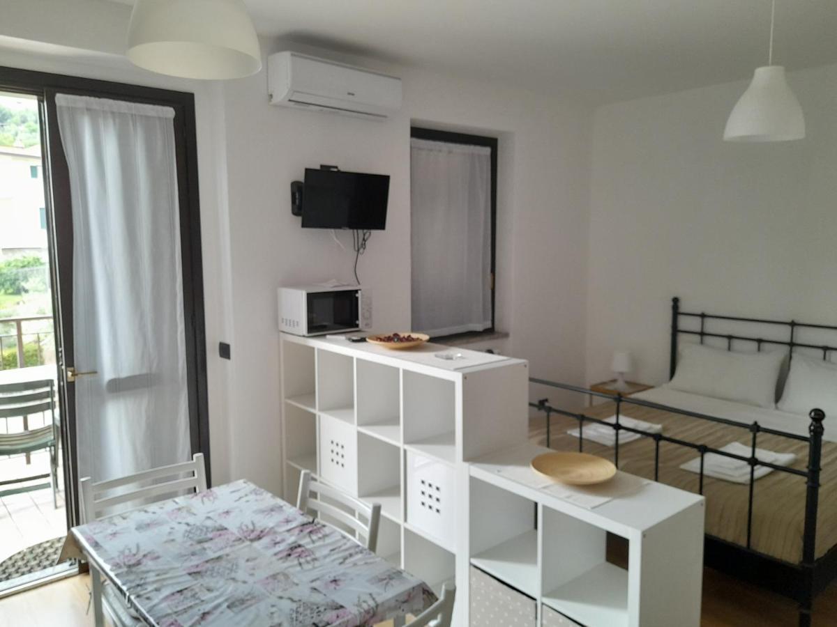 Appartamento Casa Stefania 3 Mandello del Lario Esterno foto